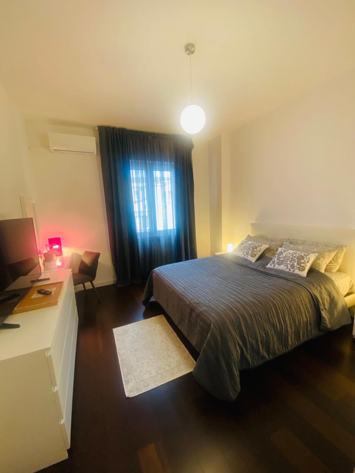 And Parking Apartment *