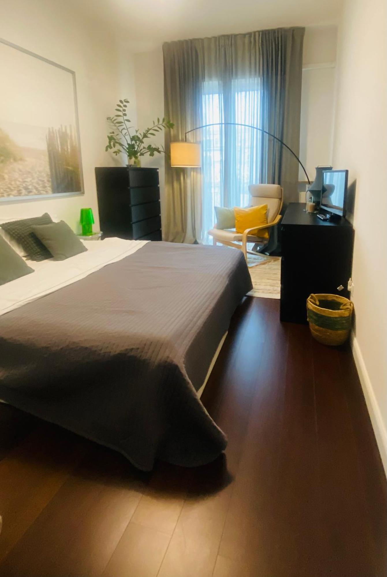 And Parking Apartment