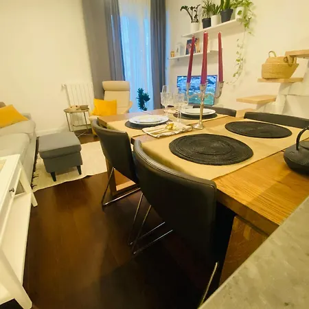 Central Apartment And Parking Verona Exterior photo